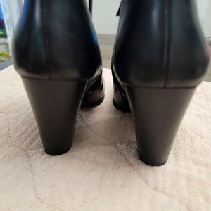 Brand New Adrienne Vittadini Boots